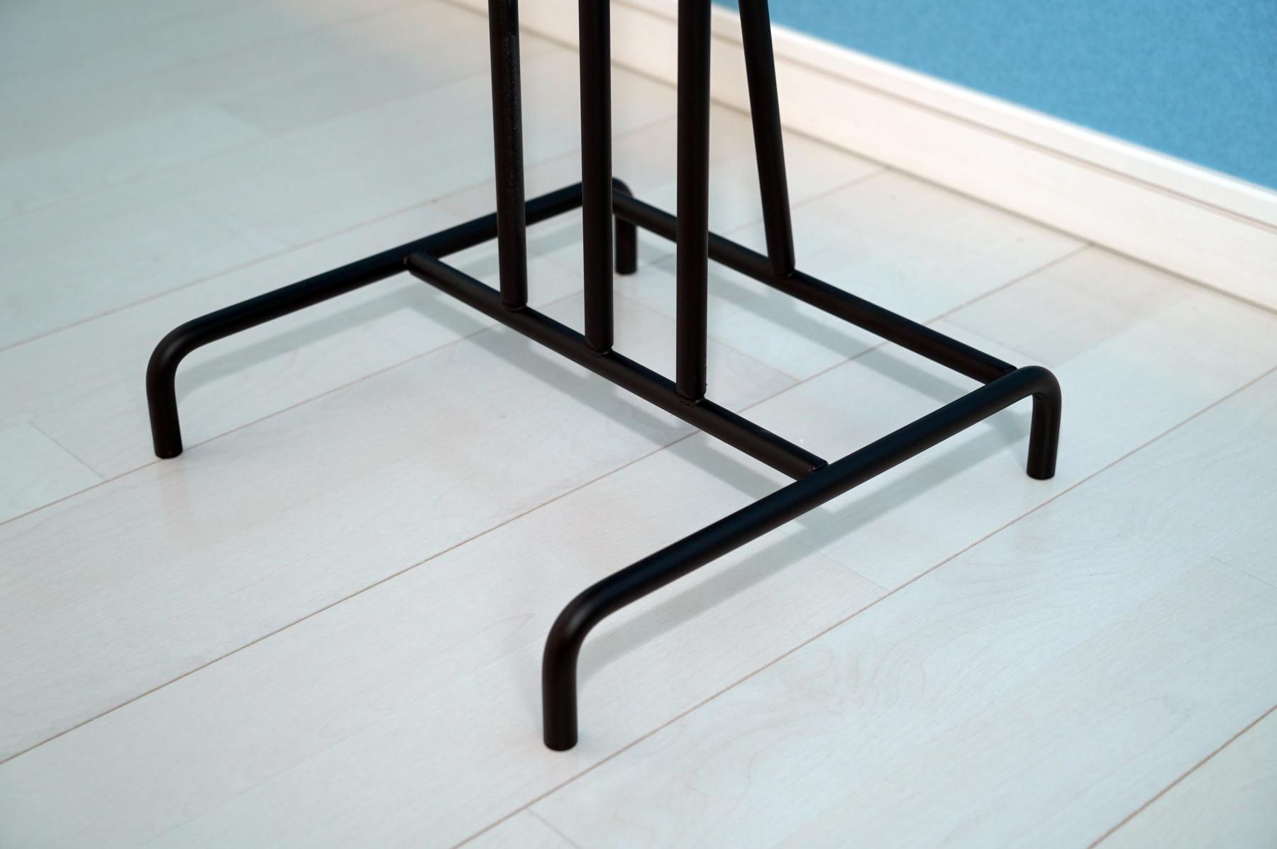 スリーラインサイドテーブル