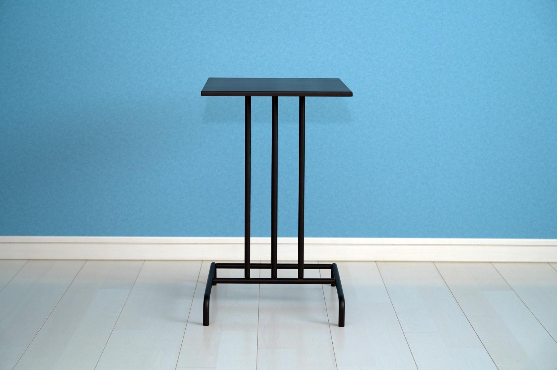 スリーラインサイドテーブル